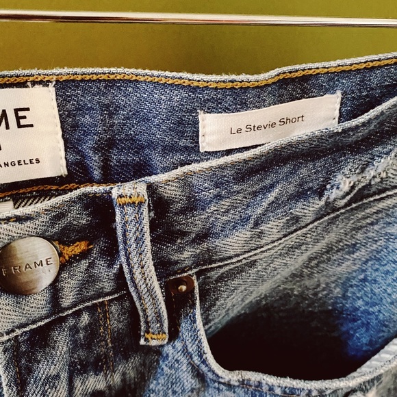 Frame Denim La Stevie Shorts - Picture 7 of 7